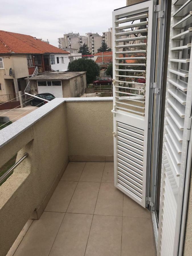 Appartement Apartman Rita à Zadar Extérieur photo