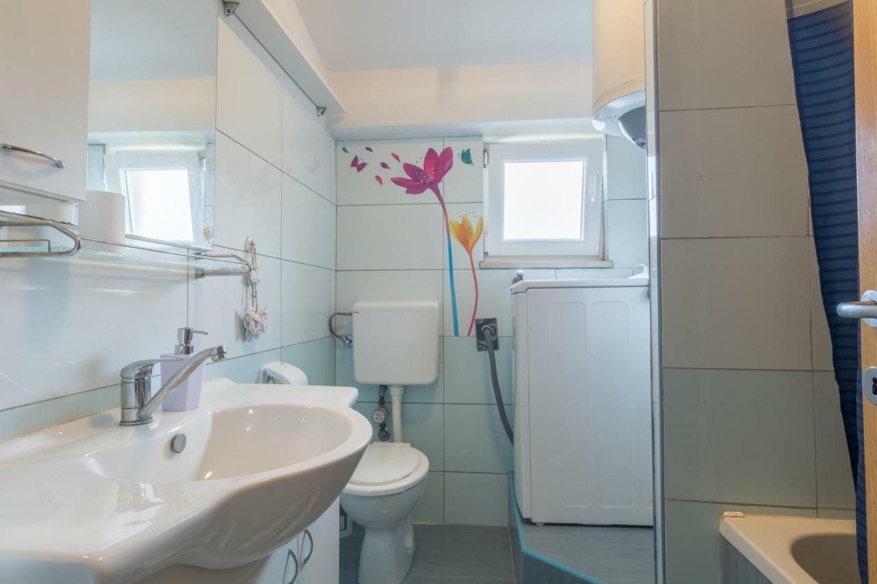 Appartement Apartman Rita à Zadar Extérieur photo