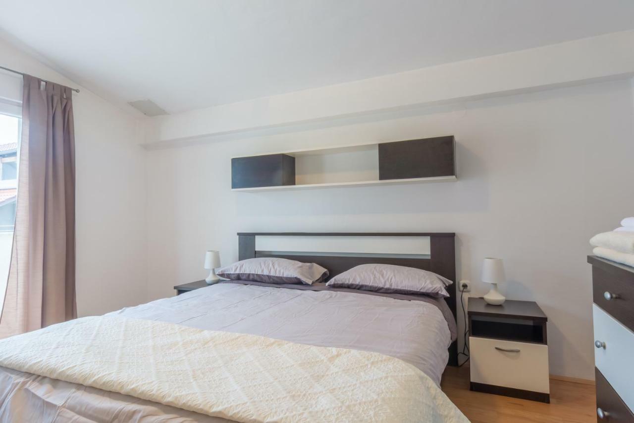 Appartement Apartman Rita à Zadar Extérieur photo